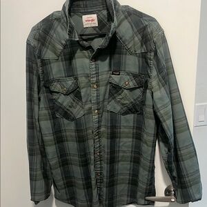 Wrangler Men's Dark Green Plaid Button Down Shirt
